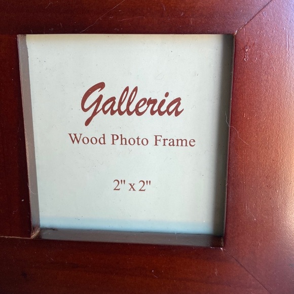 NWOT Galleria Wood 2x2 Photo Frame - Picture 2 of 10